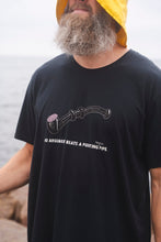 Load image into Gallery viewer, Lakridspibe T-shirt (Moonless Night)
