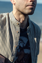 Load image into Gallery viewer, Kløvedal Shirt (Green Gables/White Pepper)
