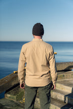 Load image into Gallery viewer, Kløvedal Shirt (Wood Thrush/White Pepper)
