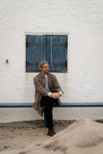 Load image into Gallery viewer, LAKOR Lifestyle image
