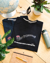 Load image into Gallery viewer, Lakridspibe T-shirt (Black)

