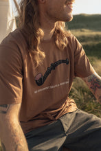 Load image into Gallery viewer, Lakridspibe T-shirt (Partridge)
