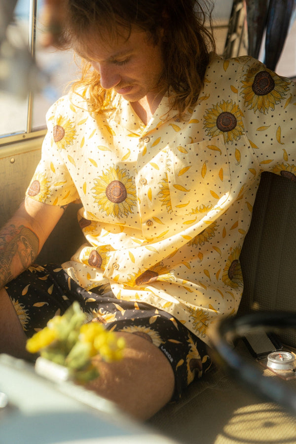 Sunflower Short Sleeve Shirt (Anise Flower)